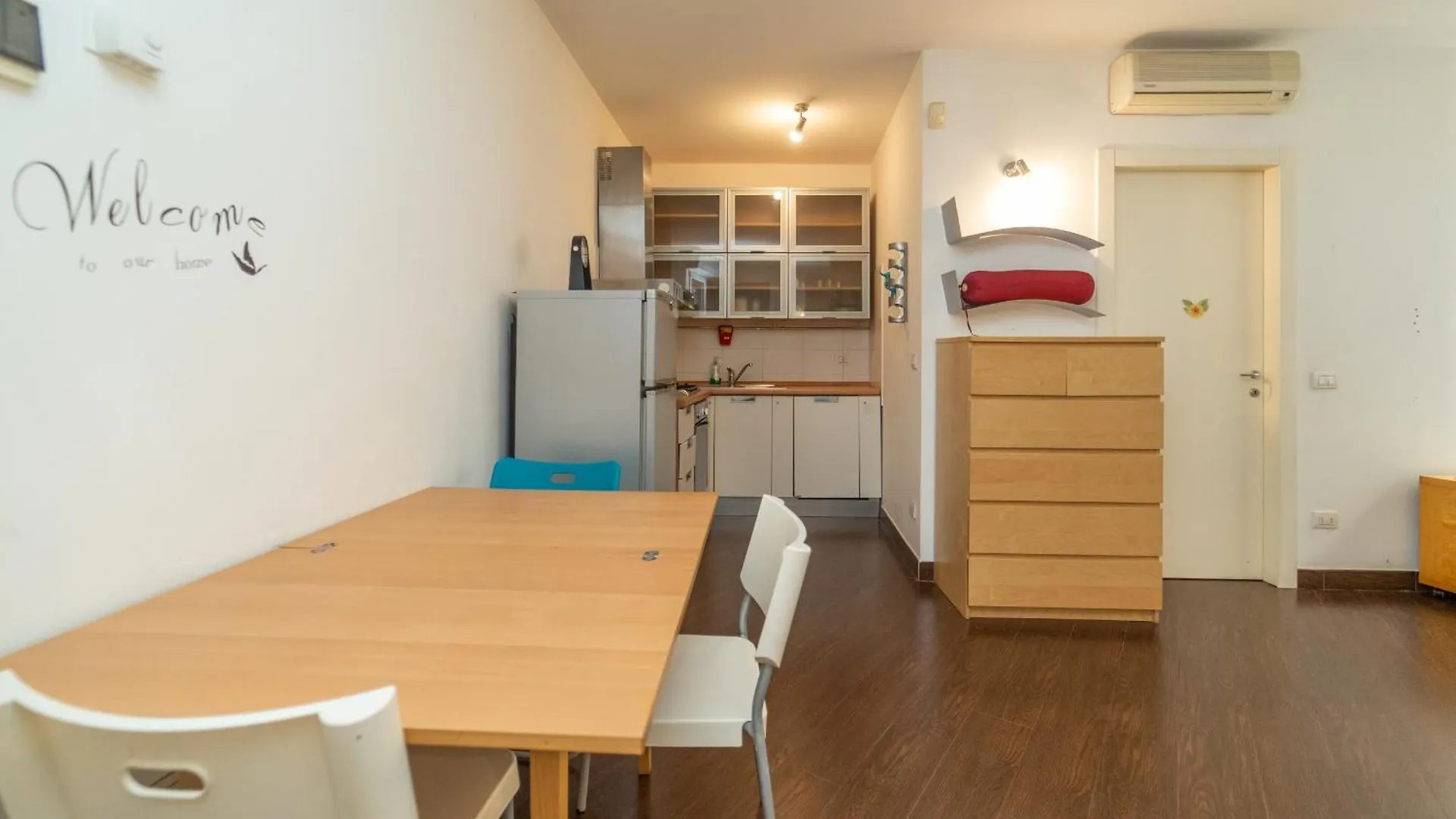 Easy Room Italy Prada Milan Apartment